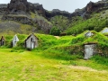 03-typicke-zemne-pivnice-ktore-je-mozne- vidiet-skoro- vsade-na-Islande
