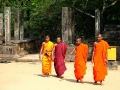 015-hindu-monks